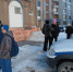 Никиту Кологривого у входа в полицию поджидают новосибирские школьники - InfoPro54.Ru
