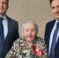 Глава Колыванского района Евгений Артюхов поздравил со 106-летием Мазеину Анну Сергеевну - Совет муниципальных образований